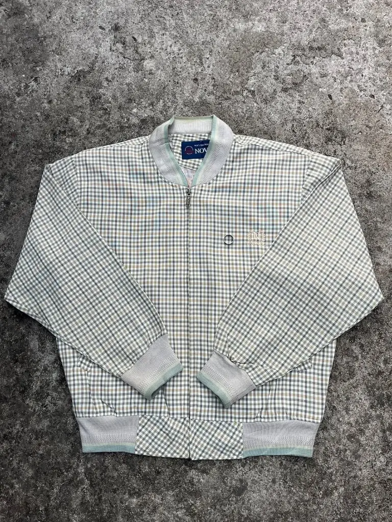 NOVA★//Branded 90's vintage jacket